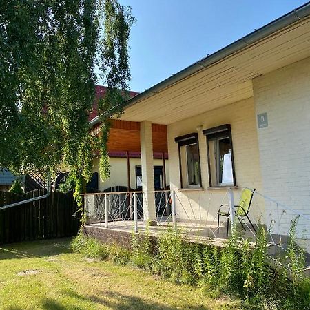 Domek Z Ogrodem Rowy  Exteriér fotografie